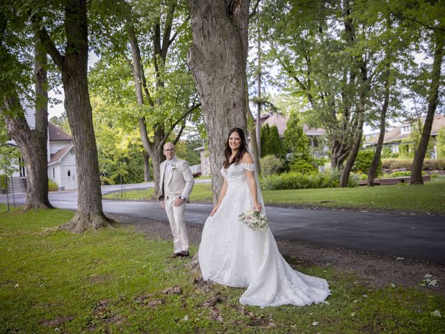 Anthony and Emilie's wedding in Terrebonne, Quebec 41