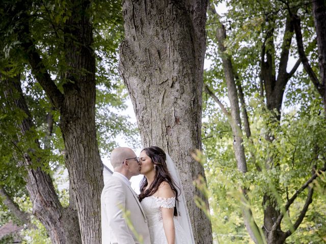 Anthony and Emilie's wedding in Terrebonne, Quebec 42