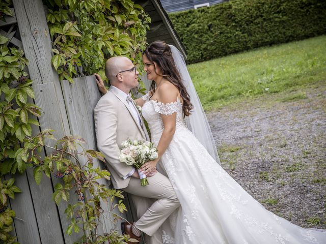 Anthony and Emilie's wedding in Terrebonne, Quebec 47