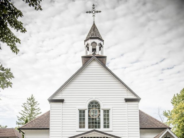 Anthony and Emilie's wedding in Terrebonne, Quebec 53