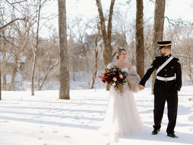 Will and Laura&apos;s wedding in Winnipeg, Manitoba 15