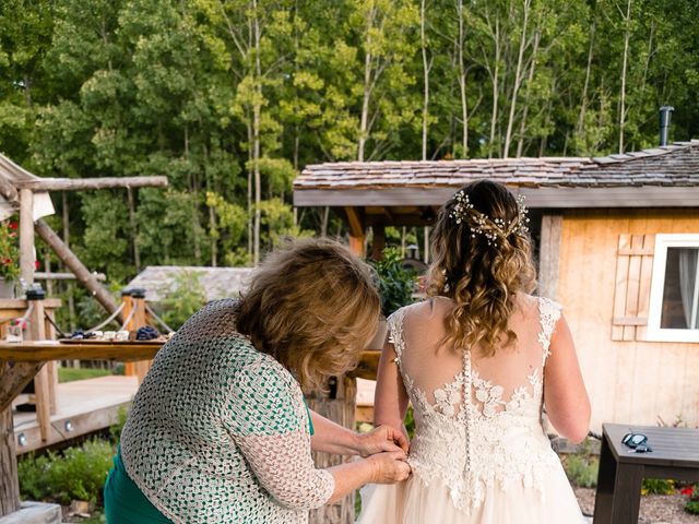 Aaron and Cori&apos;s wedding in Grafton, Ontario 45