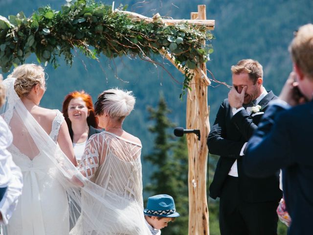 Rob and Bronwen&apos;s wedding in Banff, Alberta 37