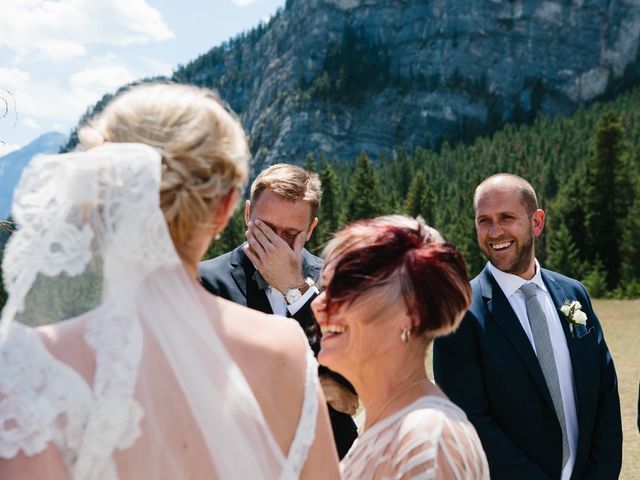 Rob and Bronwen&apos;s wedding in Banff, Alberta 38