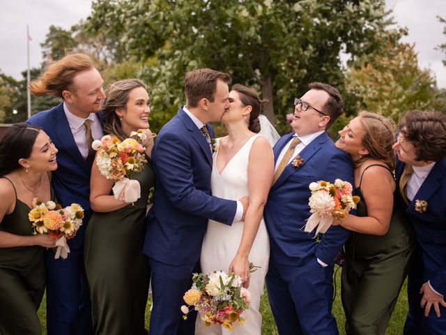 Brett and Maddy&apos;s wedding in Niagara on the Lake, Ontario 43