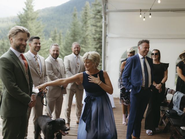 Jordan and Jenna&apos;s wedding in Canmore, Alberta 9