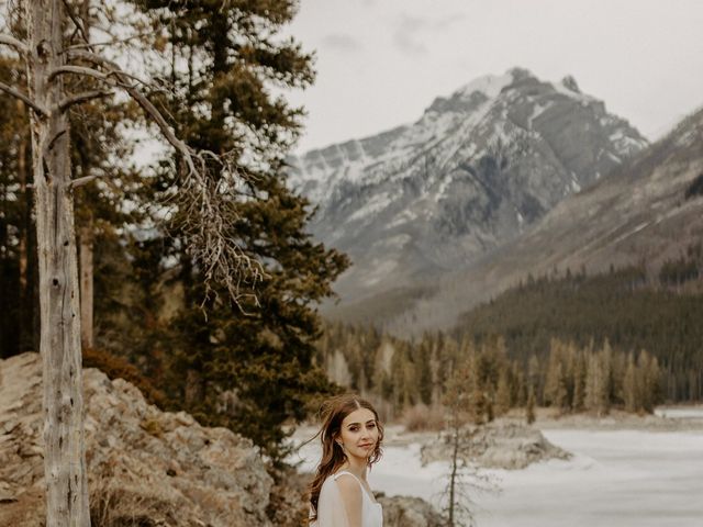 Donivan and Brittany&apos;s wedding in Banff, Alberta 42