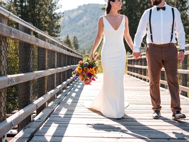 Sandy and Jordyn&apos;s wedding in Christina Lake, British Columbia 12