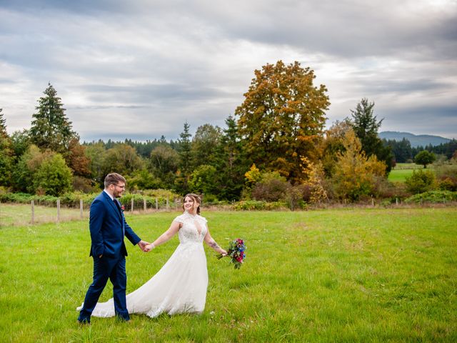 Chance and Jessica&apos;s wedding in Duncan, British Columbia 104