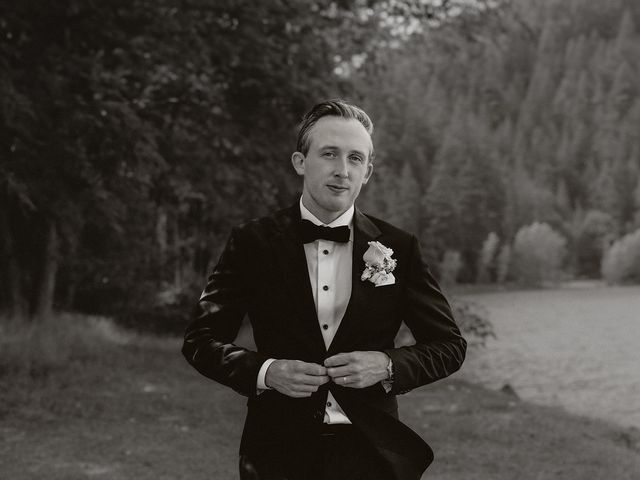 Kennedy and Daniel's wedding in Harrison Hot Springs, British Columbia 18