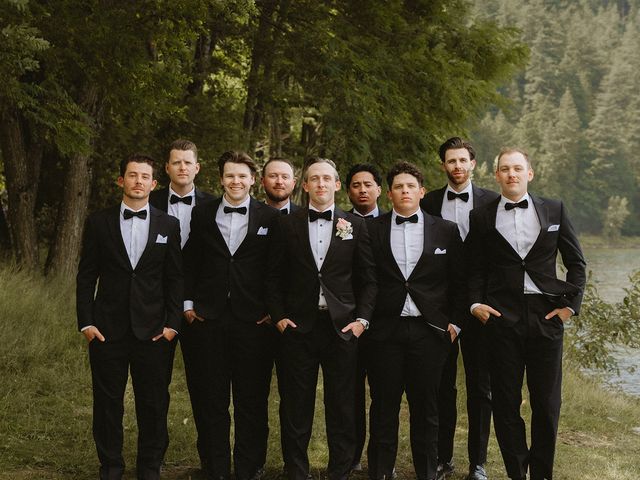 Kennedy and Daniel's wedding in Harrison Hot Springs, British Columbia 24