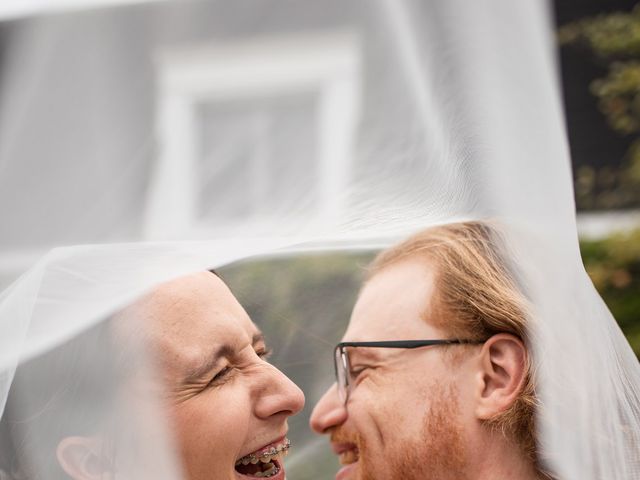 Adam and Lindsay&apos;s wedding in Cambridge, Ontario 18