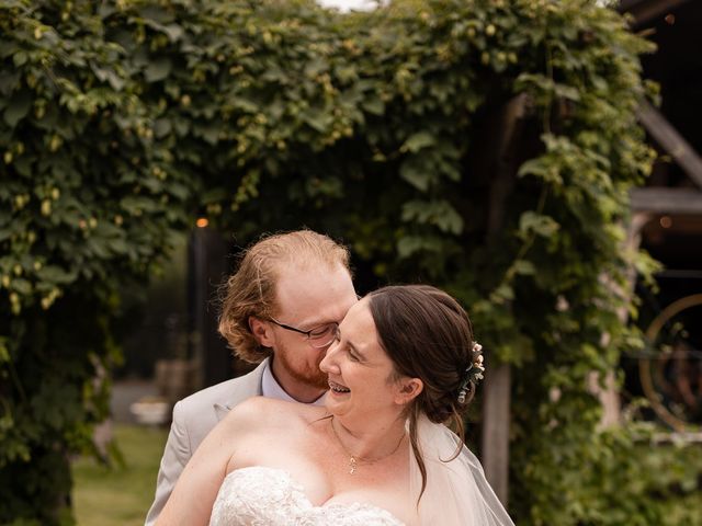 Adam and Lindsay&apos;s wedding in Cambridge, Ontario 23