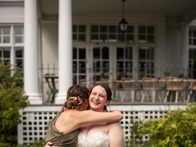 Adam and Lindsay&apos;s wedding in Cambridge, Ontario 28