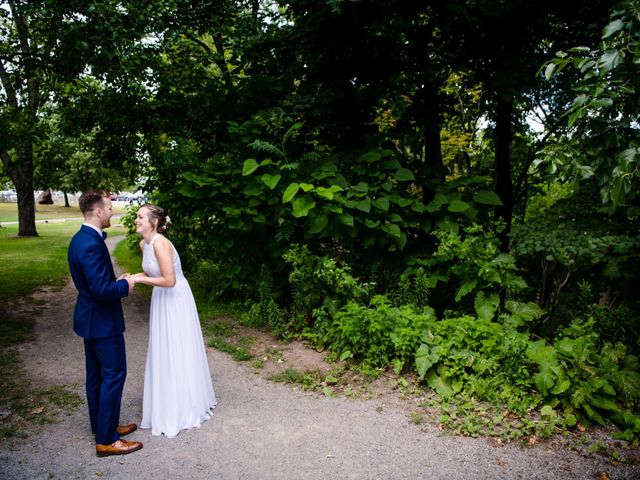 Sean and Taryn&apos;s wedding in Hamilton, Ontario 23