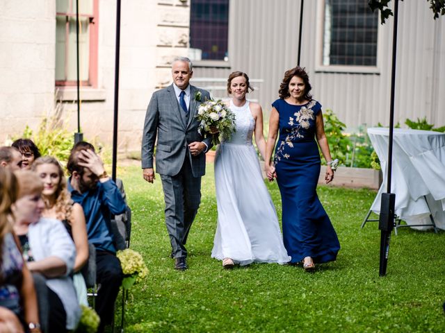 Sean and Taryn&apos;s wedding in Hamilton, Ontario 43