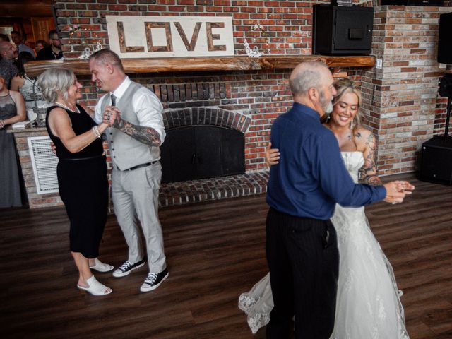 Mike and Shan's wedding in Edmonton, Alberta 11