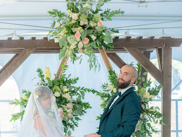 Phil and Ana&apos;s wedding in Saint-Joseph-du-Lac, Quebec 5