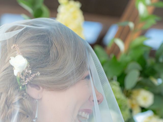 Phil and Ana&apos;s wedding in Saint-Joseph-du-Lac, Quebec 20