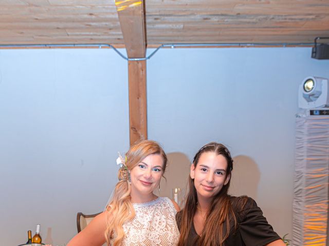 Phil and Ana&apos;s wedding in Saint-Joseph-du-Lac, Quebec 43