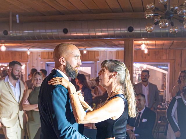 Phil and Ana&apos;s wedding in Saint-Joseph-du-Lac, Quebec 65
