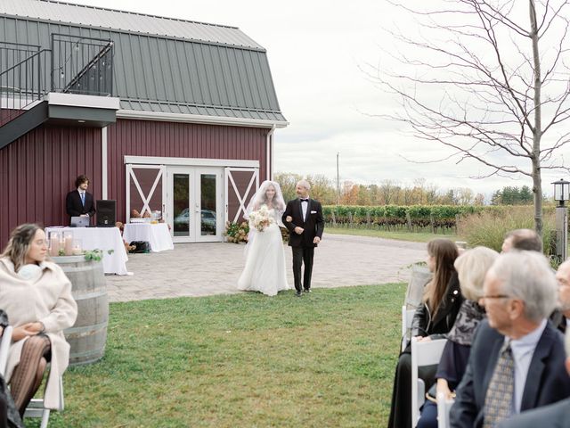 Michael and Lindsay&apos;s wedding in Beamsville, Ontario 26