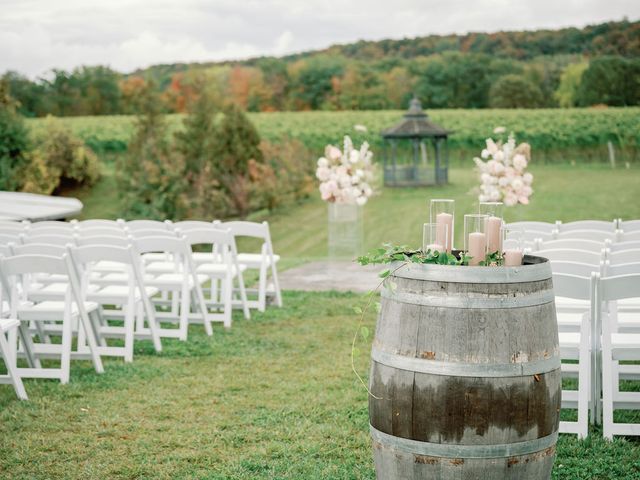 Michael and Lindsay&apos;s wedding in Beamsville, Ontario 46