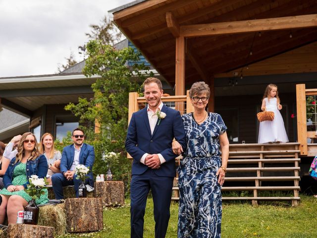 Georgia and Jan&apos;s wedding in Lac La Hache, British Columbia 22