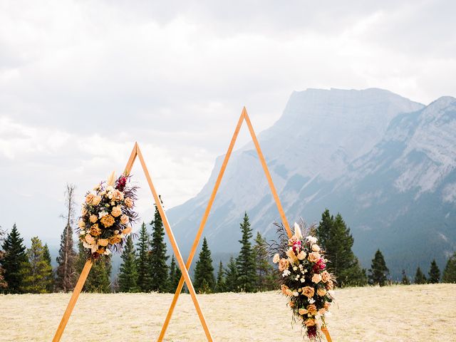 Andrew and Lindsey&apos;s wedding in Canmore, Alberta 9
