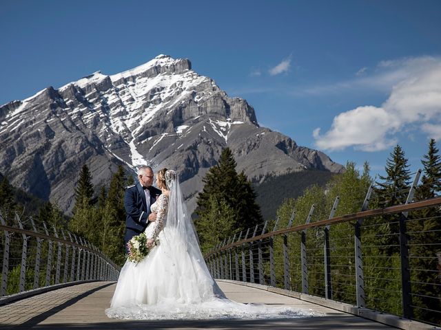 Wayne and Amber&apos;s wedding in Banff, Alberta 29