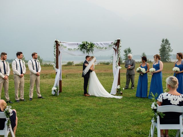 Nils and Kristina&apos;s wedding in Agassiz, British Columbia 53