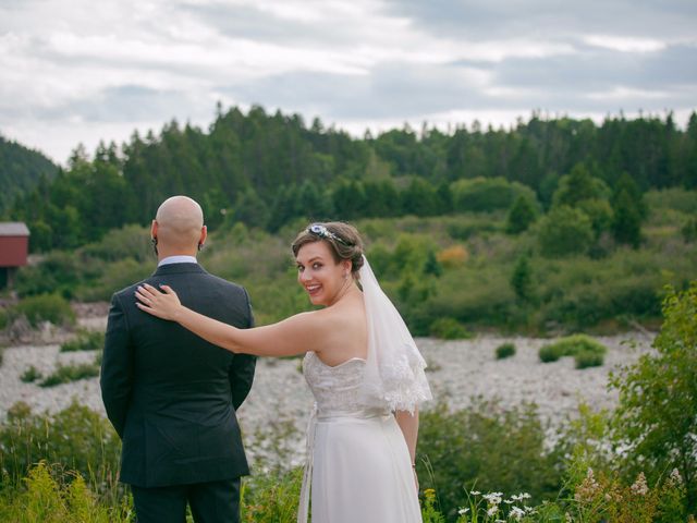 Tim and Jennifer&apos;s wedding in Fundy National Park, New Brunswick 13
