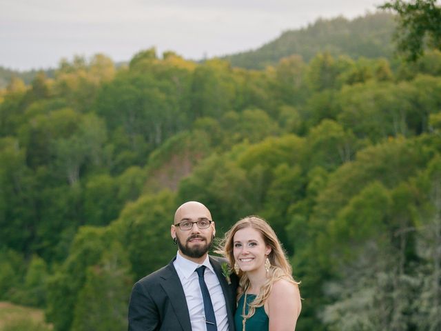 Tim and Jennifer&apos;s wedding in Fundy National Park, New Brunswick 43