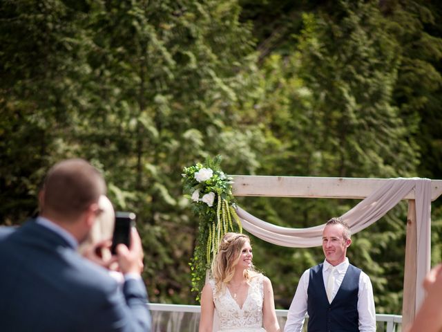Pamela and Michael&apos;s wedding in Squamish, British Columbia 18