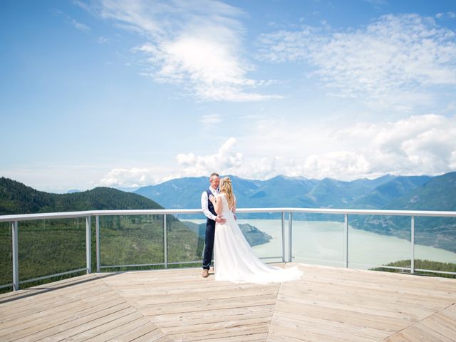 Pamela and Michael&apos;s wedding in Squamish, British Columbia 24