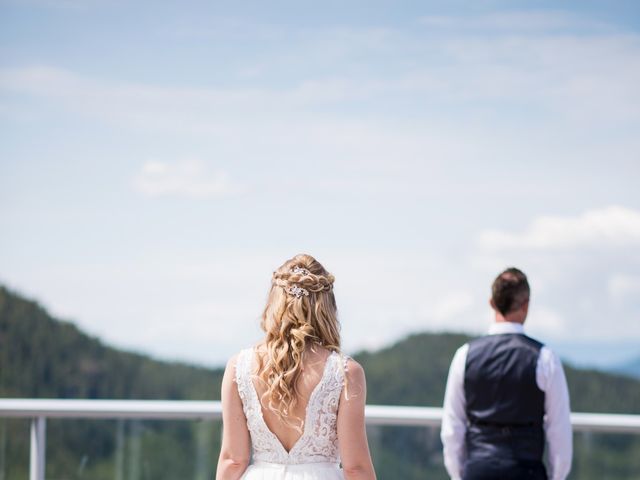 Pamela and Michael&apos;s wedding in Squamish, British Columbia 25