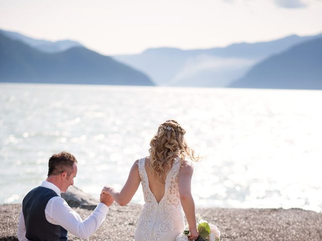 Pamela and Michael&apos;s wedding in Squamish, British Columbia 47