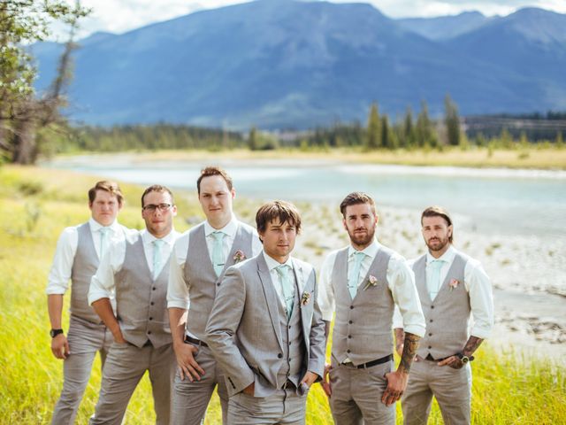 Graeme and Stephanie&apos;s wedding in Jasper, Alberta 30