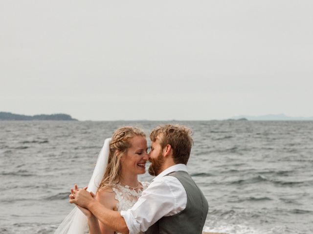 Brody and Ally&apos;s wedding in Gabriola, British Columbia 2