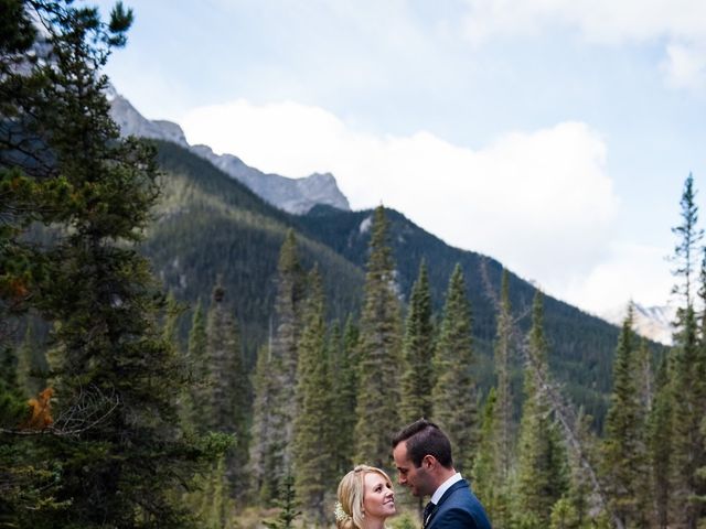 Riley Frame and Kimberly White&apos;s wedding in Canmore, Alberta 38