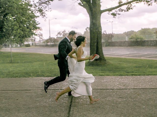 Anthony and Savannah&apos;s wedding in Hamilton, Ontario 26