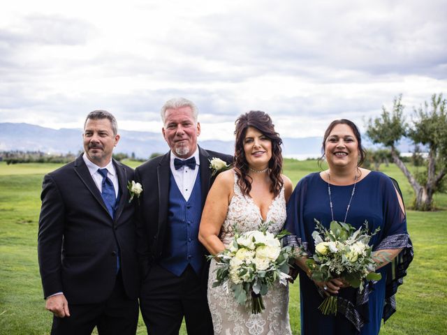 Dan and Michele&apos;s wedding in Kelowna, British Columbia 22