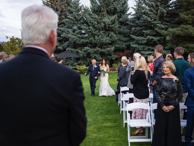 Dan and Michele&apos;s wedding in Kelowna, British Columbia 39
