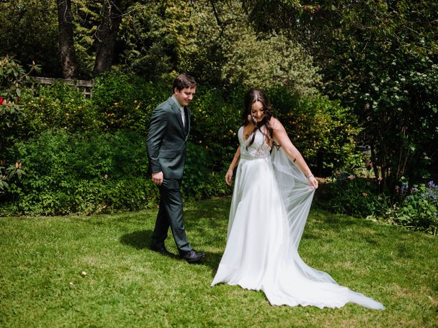 Julia and Daniel's wedding in Victoria, British Columbia 8