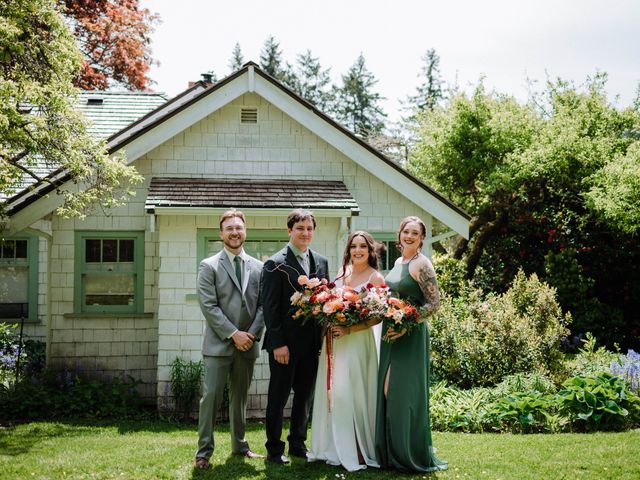 Julia and Daniel's wedding in Victoria, British Columbia 10