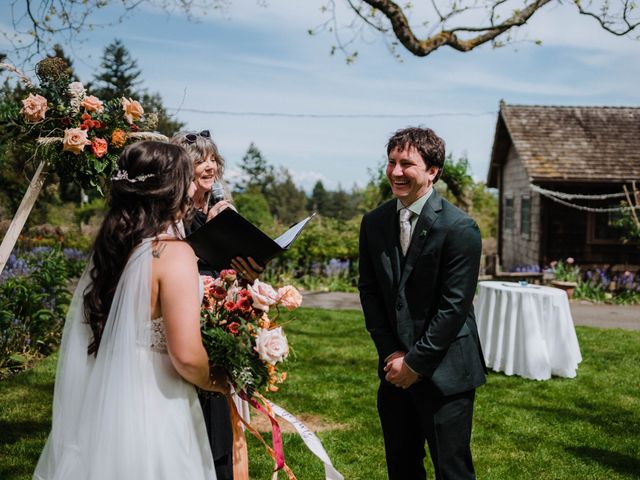 Julia and Daniel's wedding in Victoria, British Columbia 14