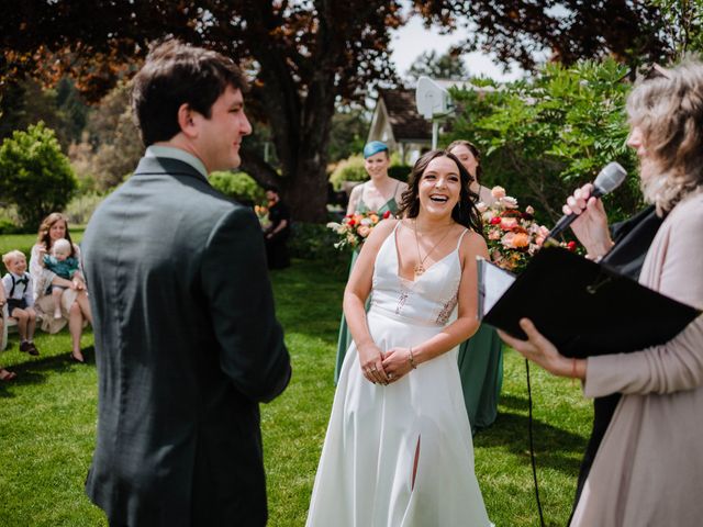 Julia and Daniel's wedding in Victoria, British Columbia 15