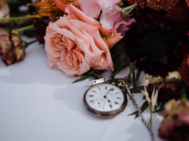 Julia and Daniel's wedding in Victoria, British Columbia 21