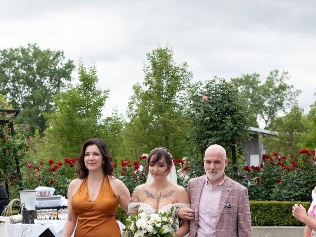 David and Madeline's wedding in Niagara on the Lake, Ontario 31