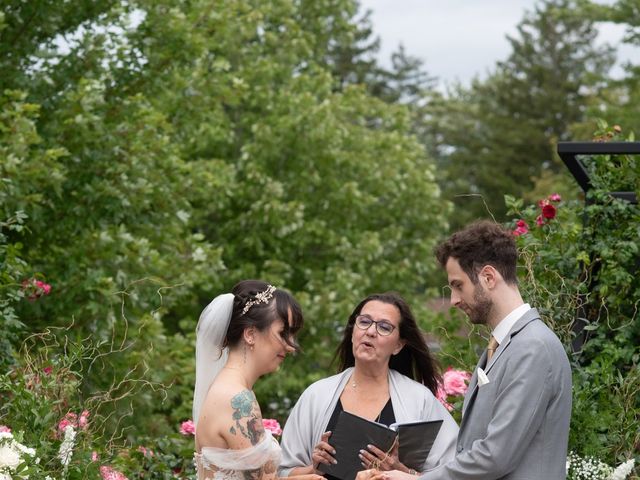 David and Madeline's wedding in Niagara on the Lake, Ontario 43
